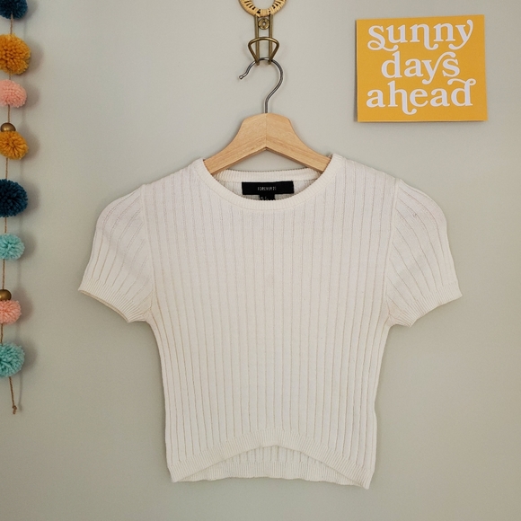 Forever 21 Tops - F21 White Crop Top